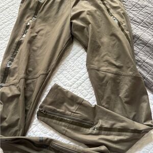Stella McCartney women’s Olive Green Pants leggings worn once size small